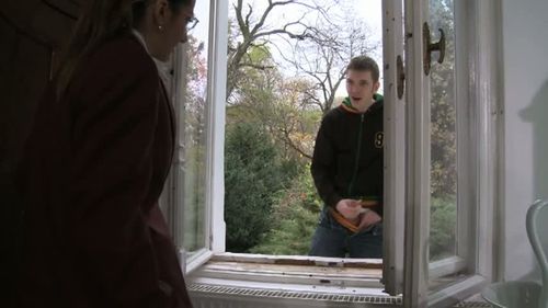Экстремальный минет рыжей студентки прямо под окнами жилого дома